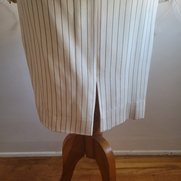 Vintage 100% Silk Pinstripe 2 Pc Suit • Jones New York • Cream & Olive • Size 4 - Picture 5 of 8